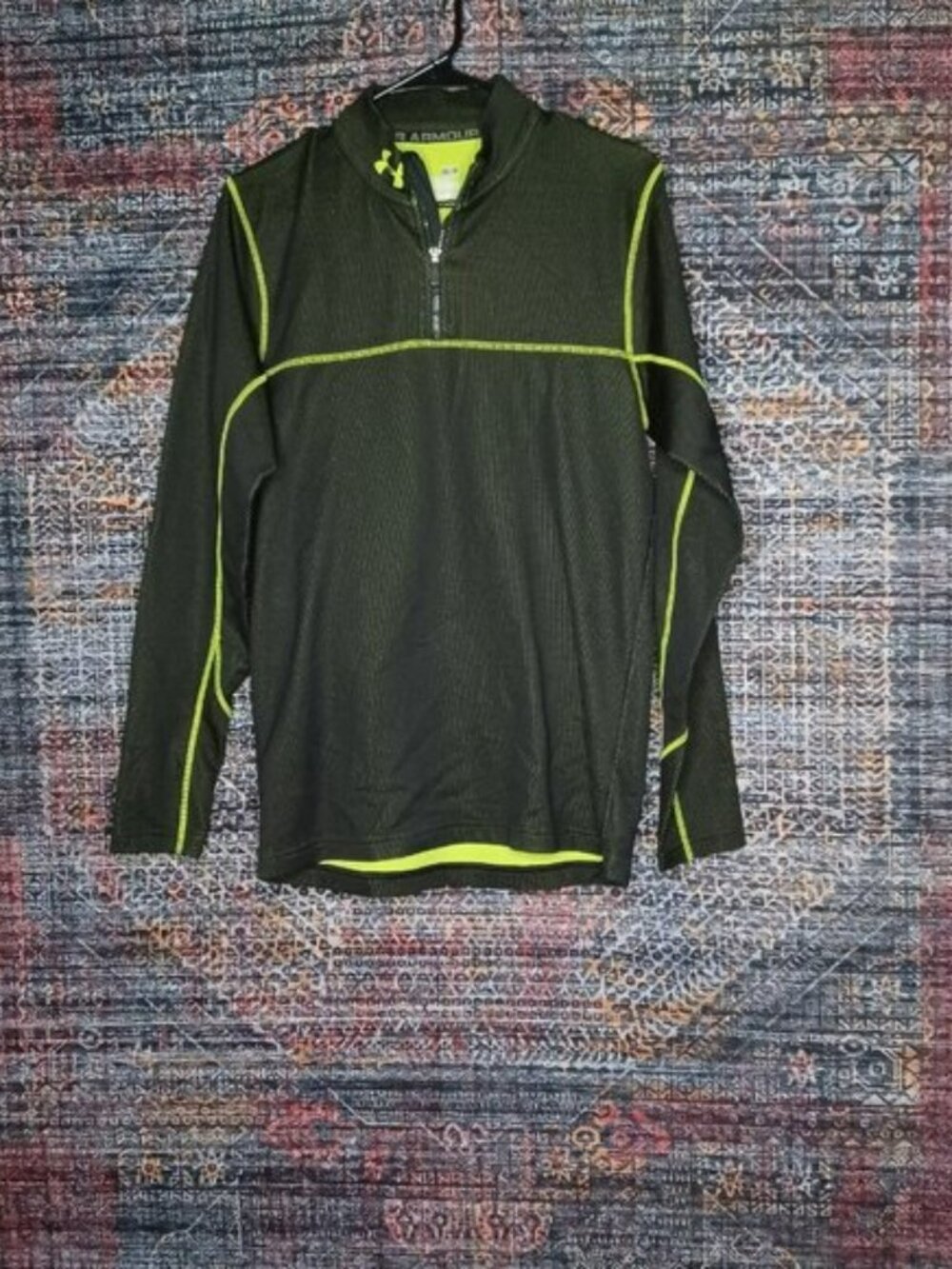 Under Armour mens black chartreuse 1/4 zip mesh ColdGear lined pullover M EUC
